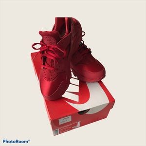 Nike air huarache run Red women SZ 8(5)